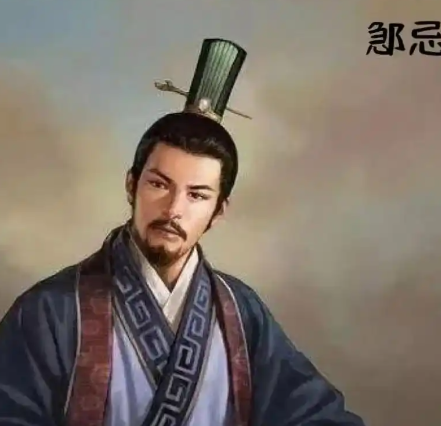 以镜为鉴：邹忌巧劝纳谏的千古智慧